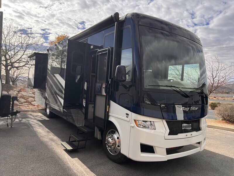 2023 Newmar Baystar 3408