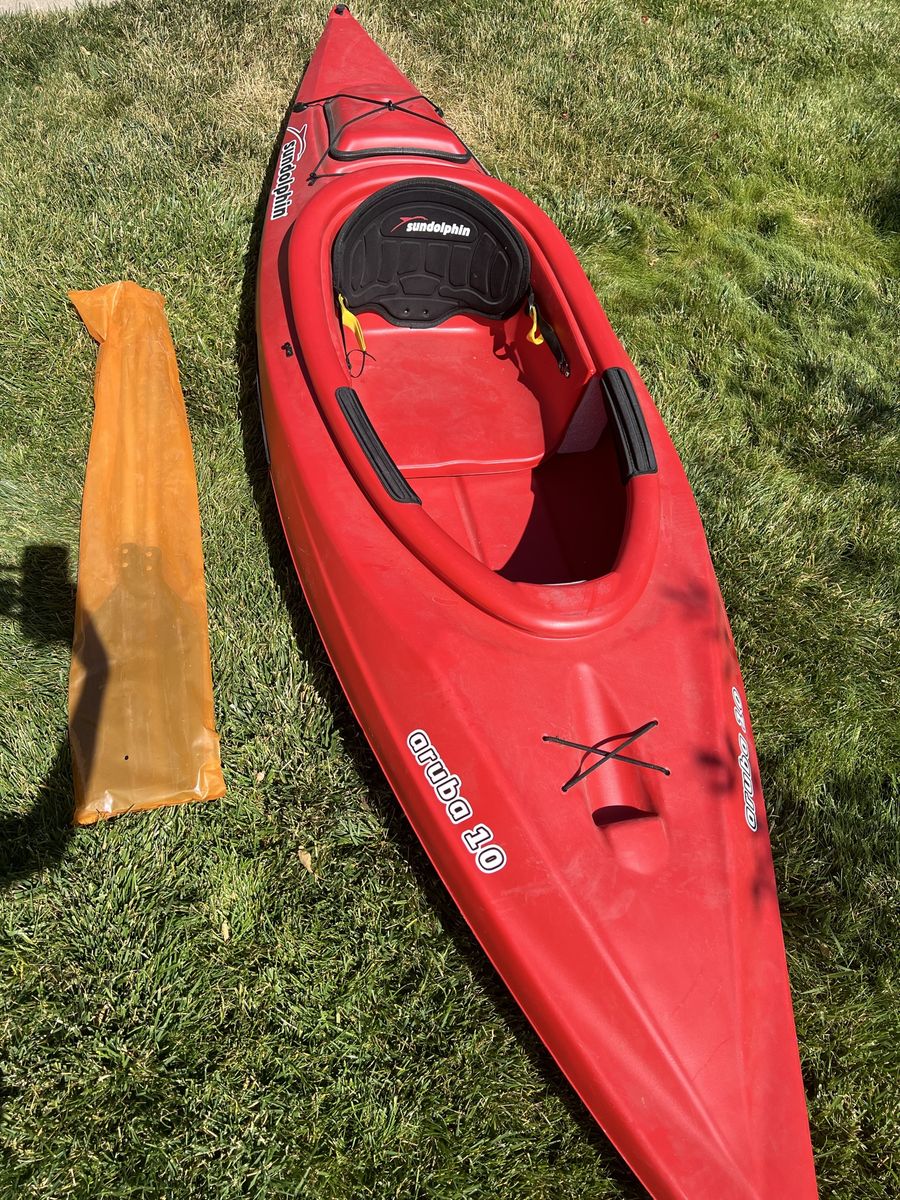 New Sun Dolphin Aruba 10 Sit-In Kayak - Red, 10ft Recreational Kayak with Paddle