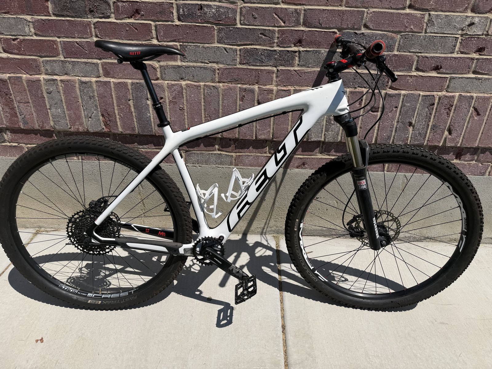 Felt Nine 6 Mountain Bike Large Frame (20"), Excellent Condition