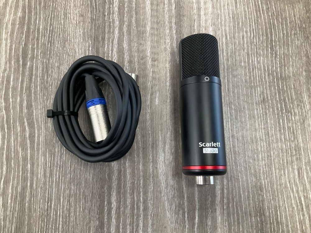 SCARLETT STUDIO CM25 MKIII MICROPHONE W/CORD