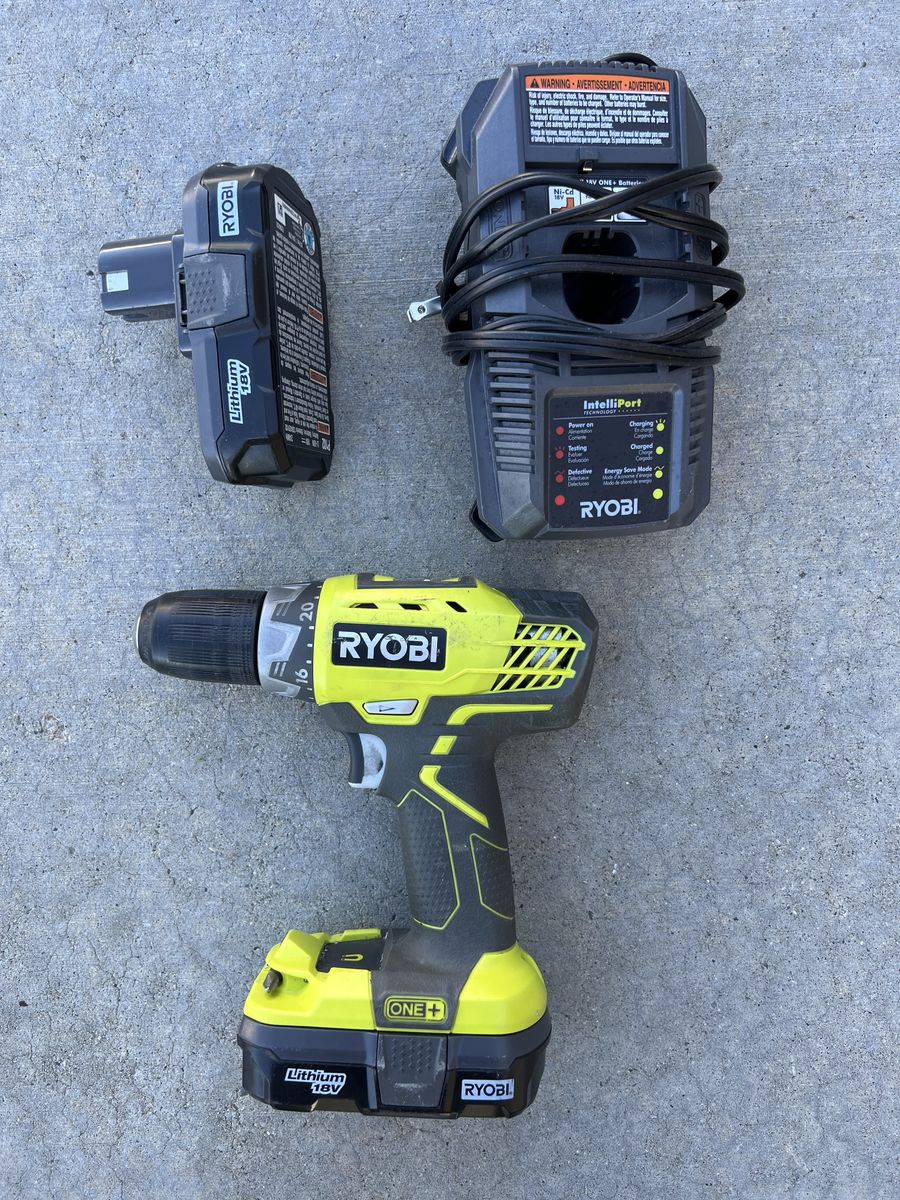 Ryobi 18V 1/2" Drill With 2 Batteries And Charger