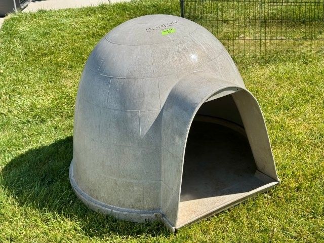 X-Large Dogloo Outdoor Dog House