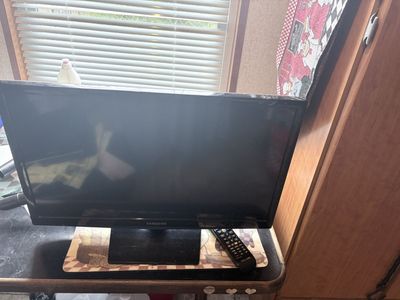 Samsung Flat Screen TV 20 inch with LG w Remote - Used, Good Condition