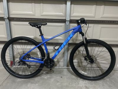 Trek Marlin 5 - Large 29”