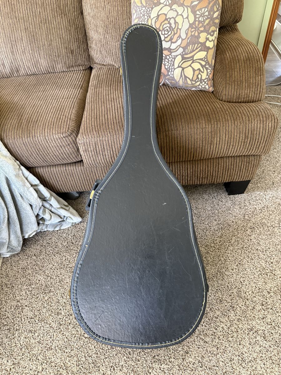 Used Guitar Hard Case - Black with White Stitching - Standard Acoustic/Electric Guitar