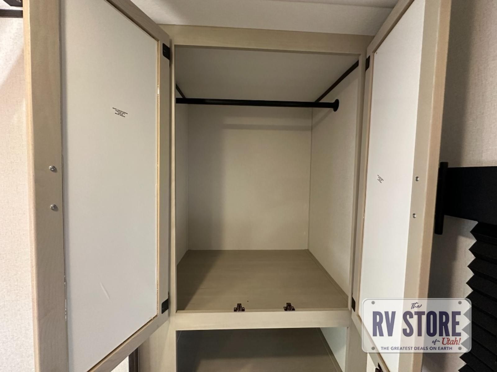 Main image 28