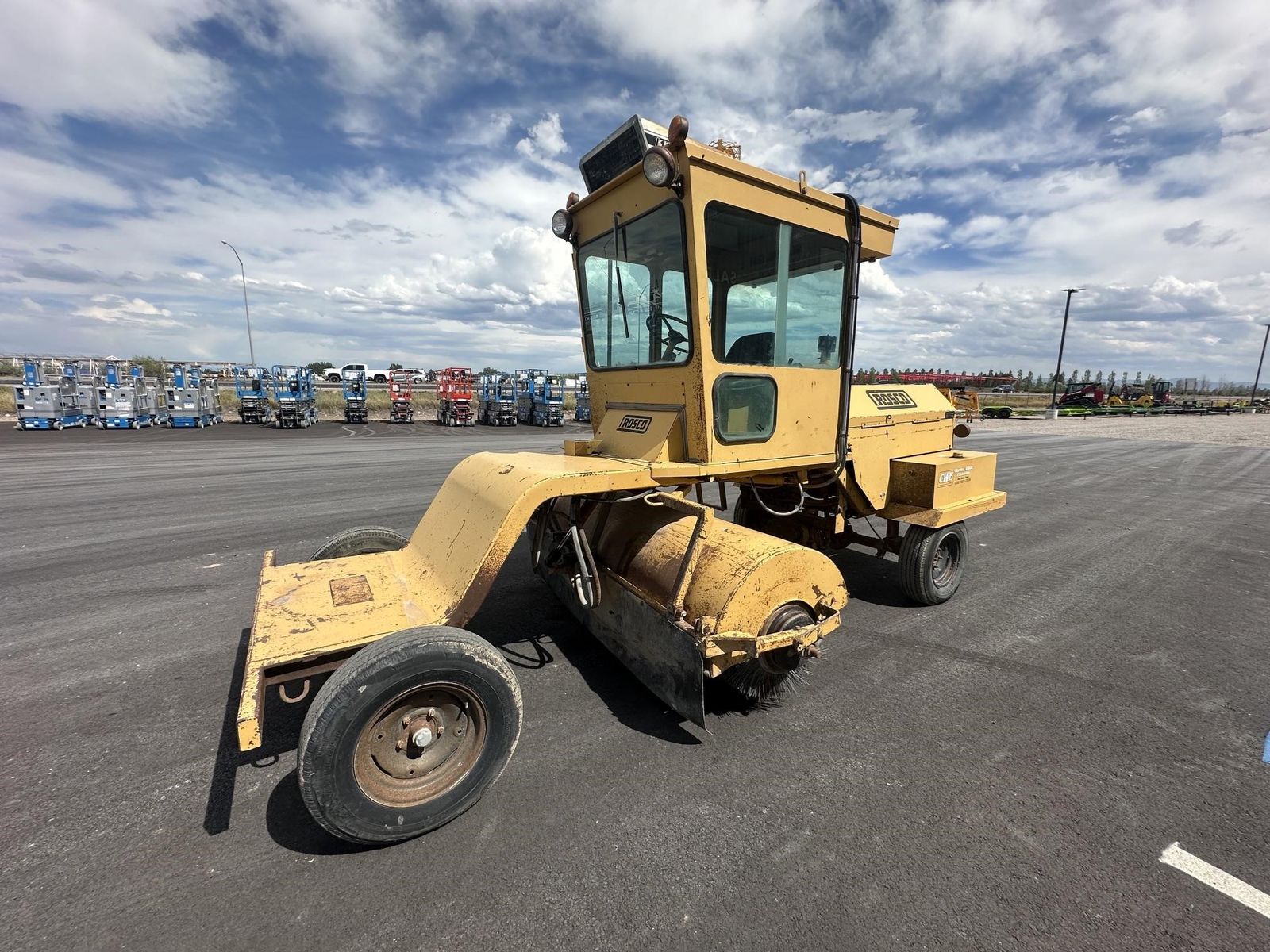 1992 ROSCO RB38 SWEEPER