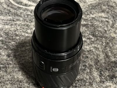 Minolta AF Zoom 70-210mm Telephoto Lens