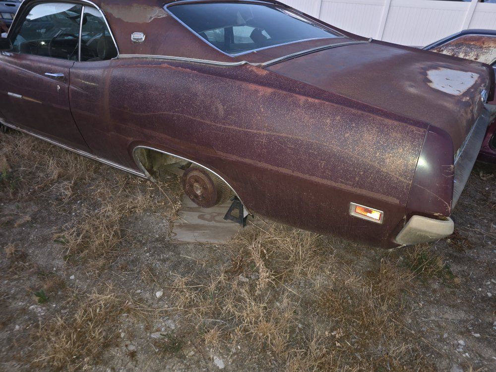 Vintage Classic Car - Project Vehicle or Parts Car