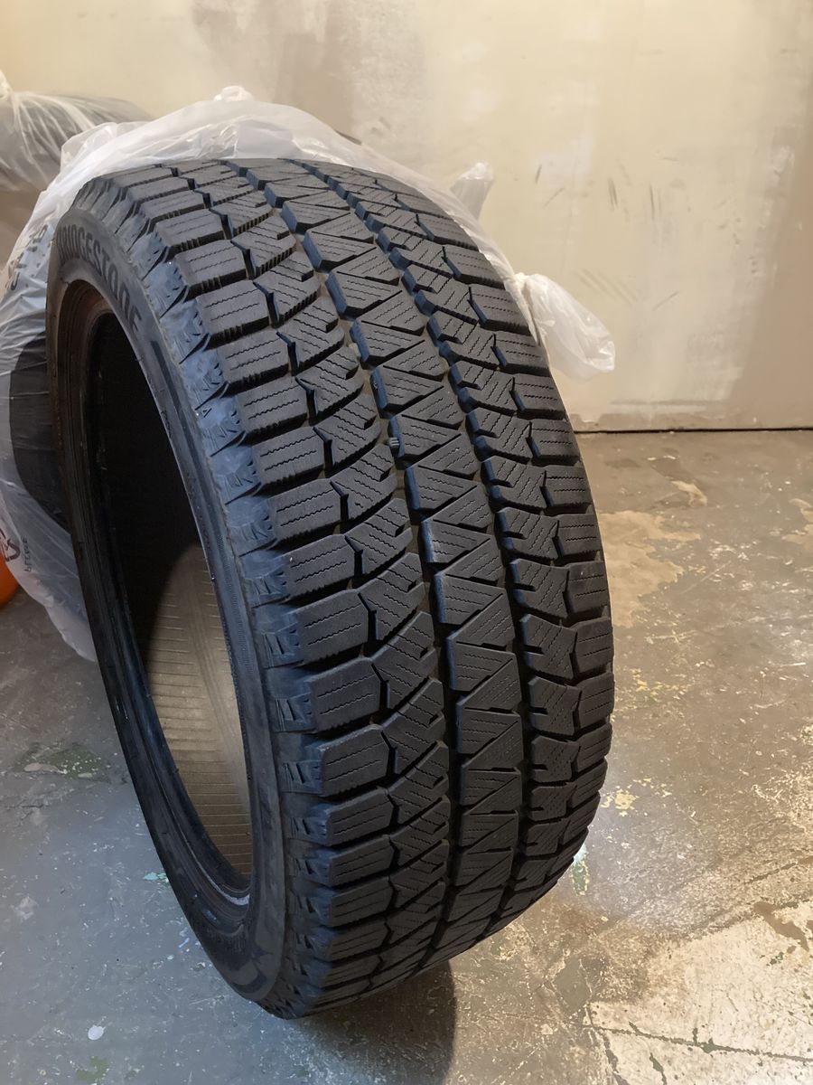 Bridgestone Blizzak WS90 205/50R17