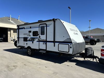 2018 Kodiak Cub 19 Foot Sleeps 4
