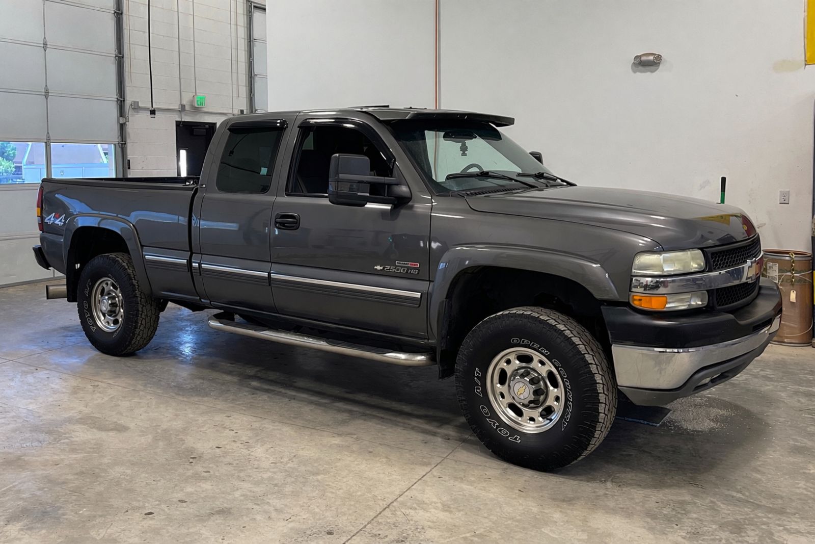 2002 CHEVROLET SILVERADO 2500HD LS