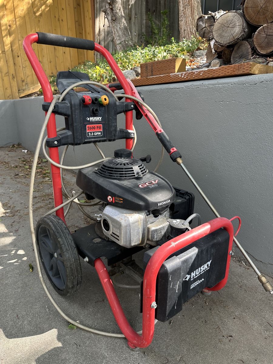 Husky 2600 PSI 2.3 GPM Pressure Washer w/ Honda GCV160 Engine - Red & Black