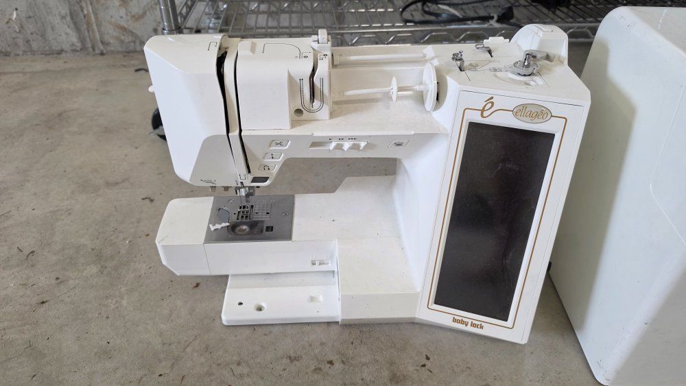 Baby Lock Ellageo ESG2 Embroidery/Sewing Machine - Used, White, Computerized
