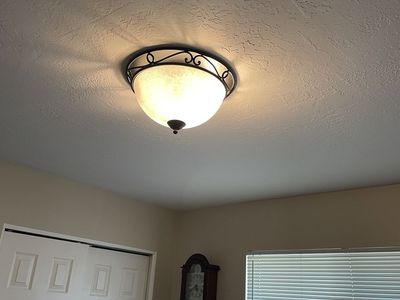 Light fixture