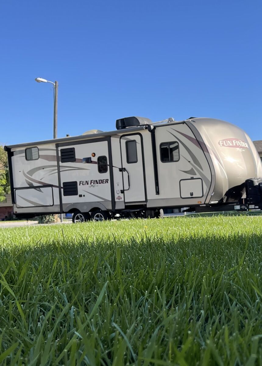 2016 Fun Finder X-237DSB must go