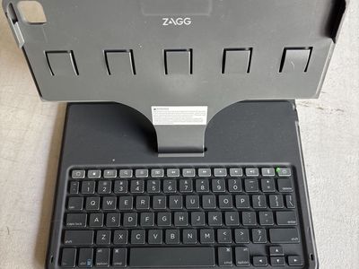 Zagg iPad Case And KeyBoard