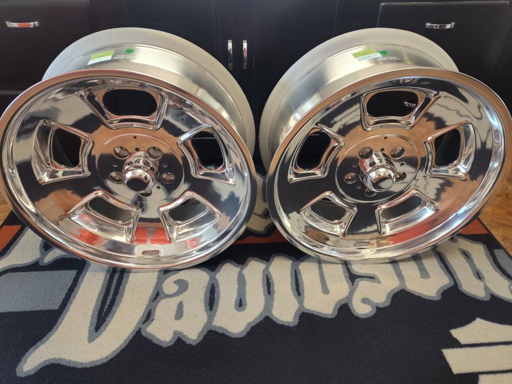 CHEVY GMC HALIBRAND 5X5 C10 20" POLISHED WHEELS