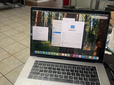 2019 15in macbook pro i9/16gb/512gb 4gb graphics comes with 120 day warranty