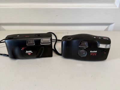 Kodak Star 735 & 35ef 35mm Film Camera Bundle