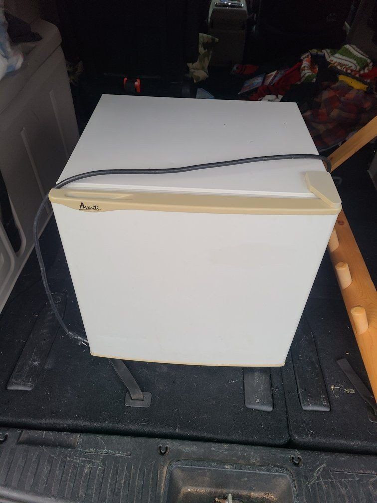 Mini Fridge White