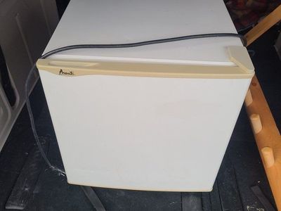 Mini Fridge White