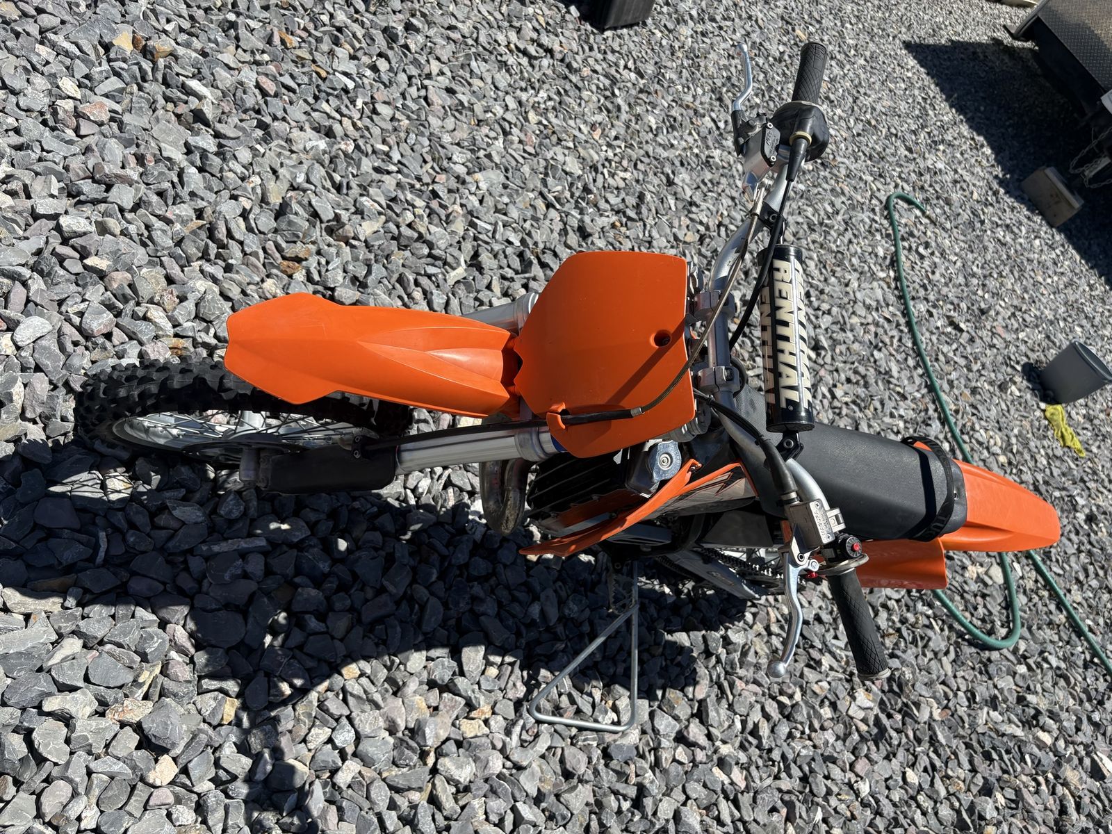 Main image 4