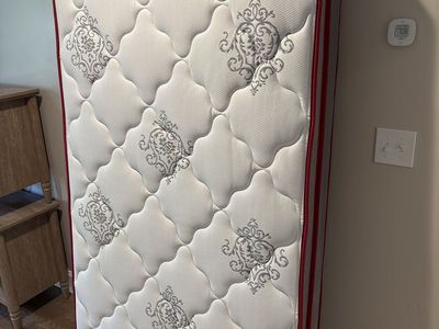 Twin mattress