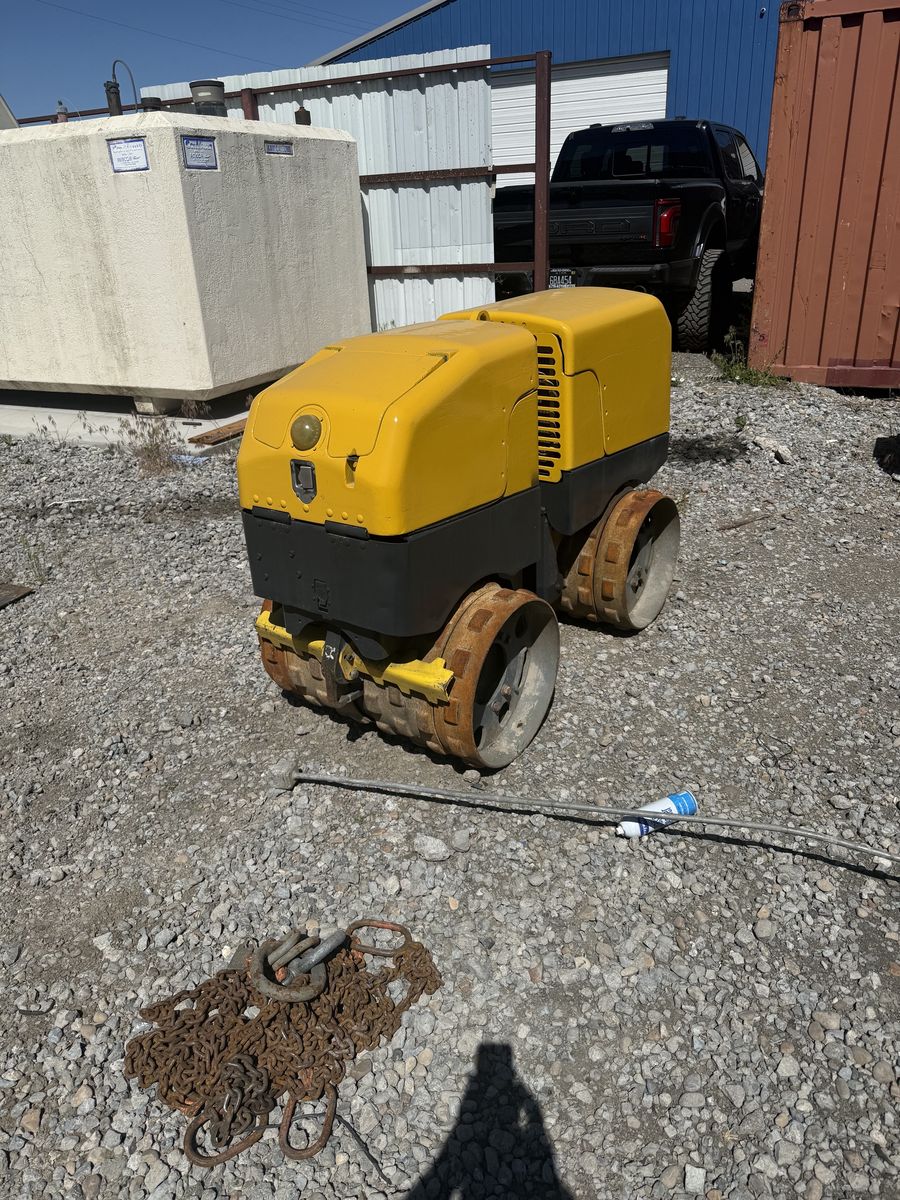 Wacker double drum compactor