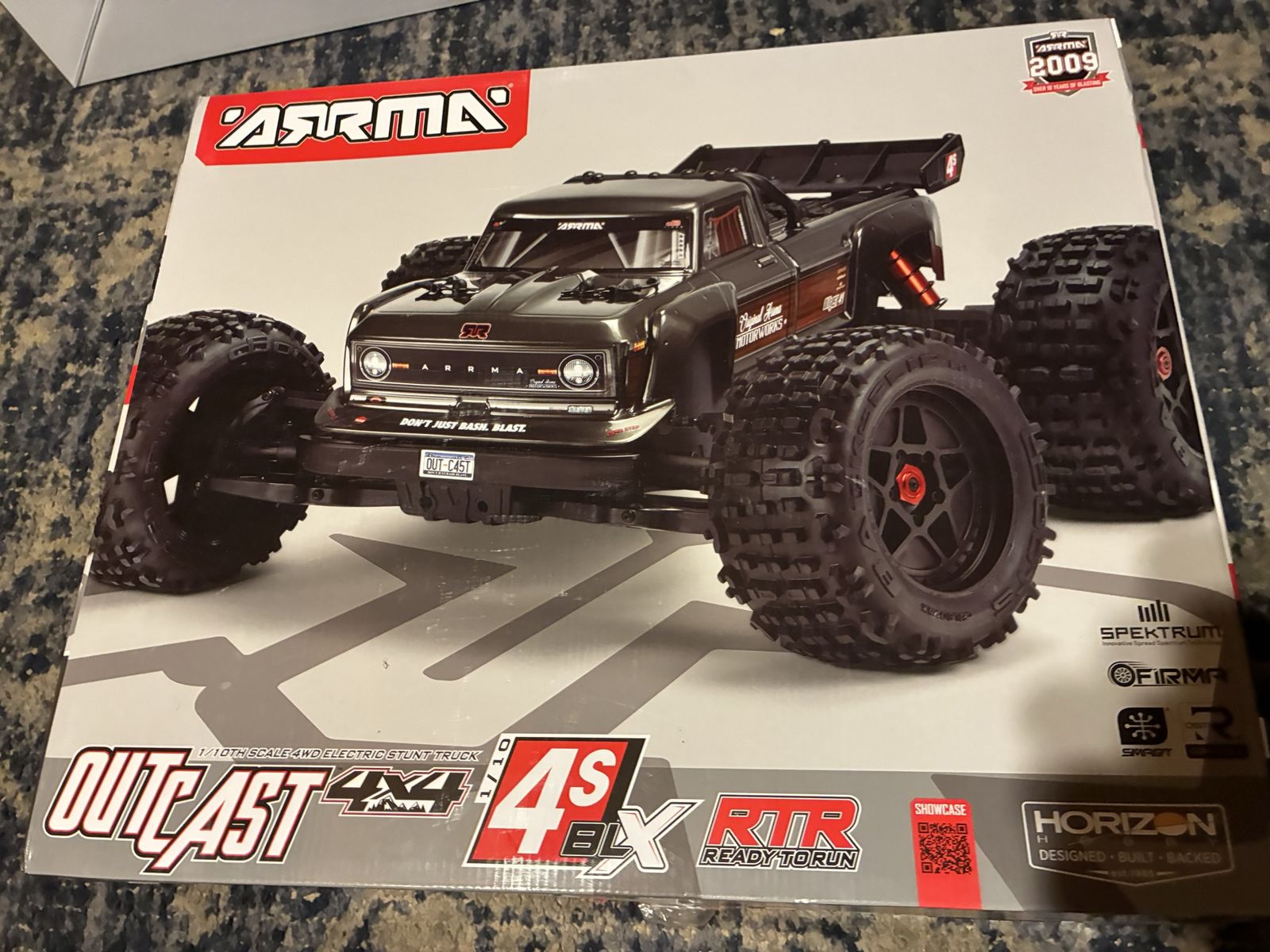 Arrma Outcast 4x4 4s blx