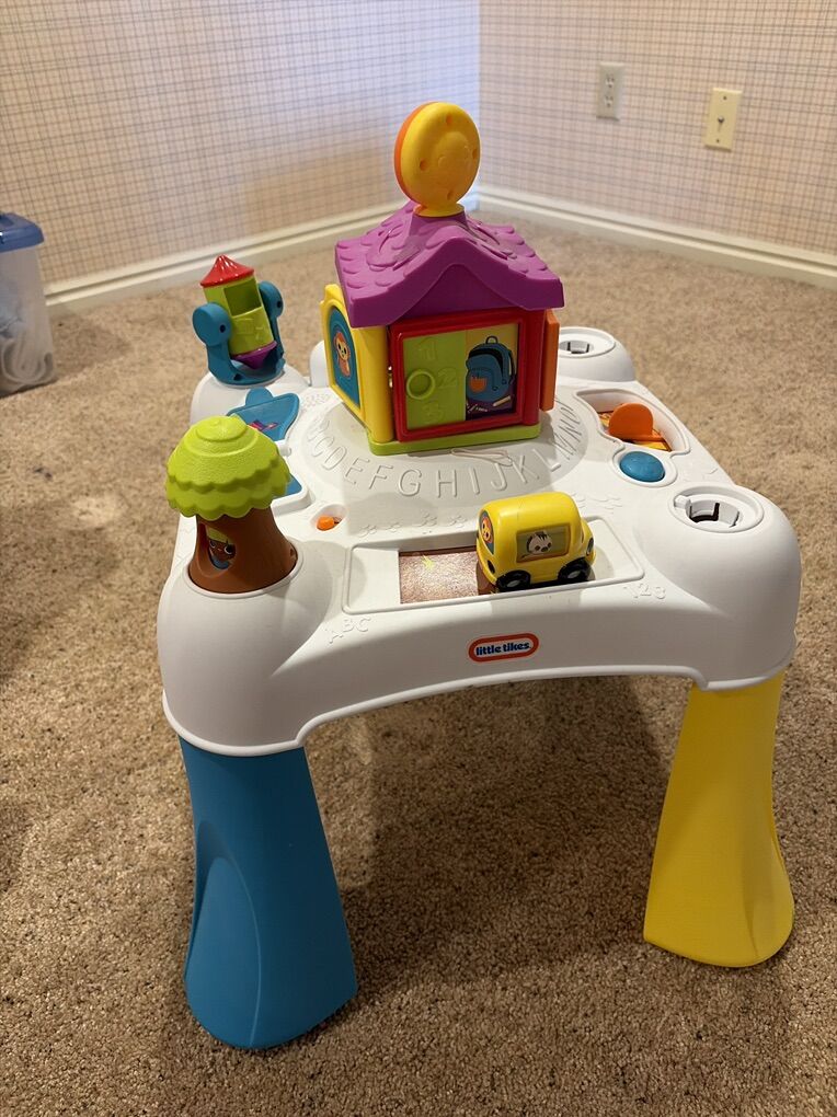 Little Tikes Swtcharoo Table