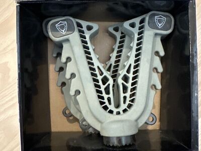 Universal Mounting Gun/Bow Rack