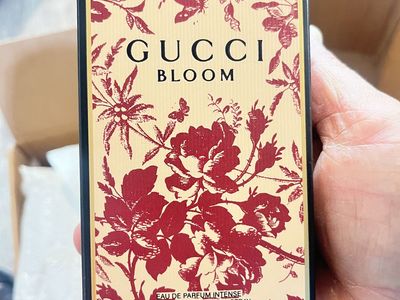 Gucci Bloom Eau de Parfum Intense 3.3 FL OZ / 100 mL
