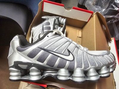 Nike Shox Size 9.5 New
