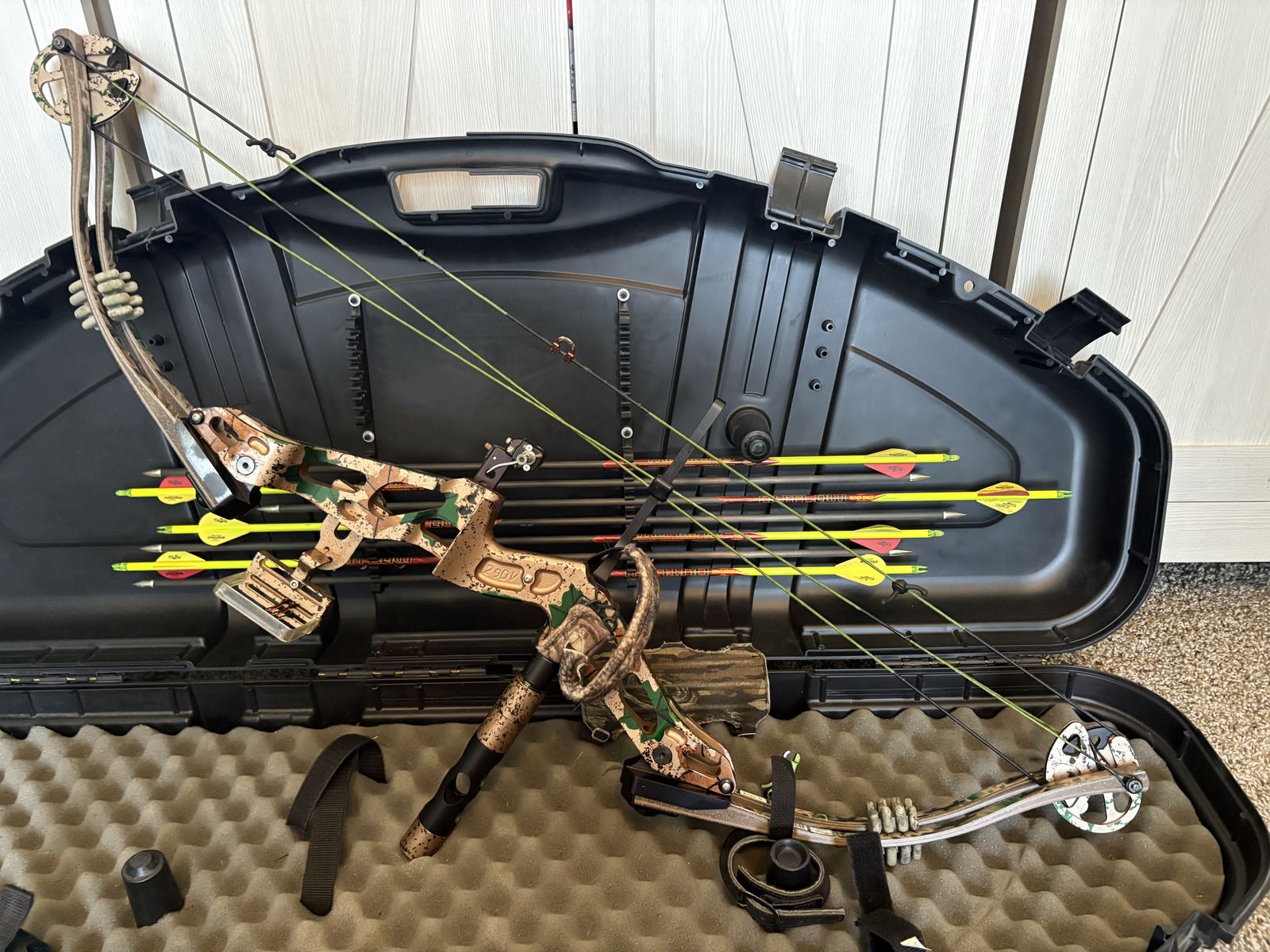 Hoyt Deviator