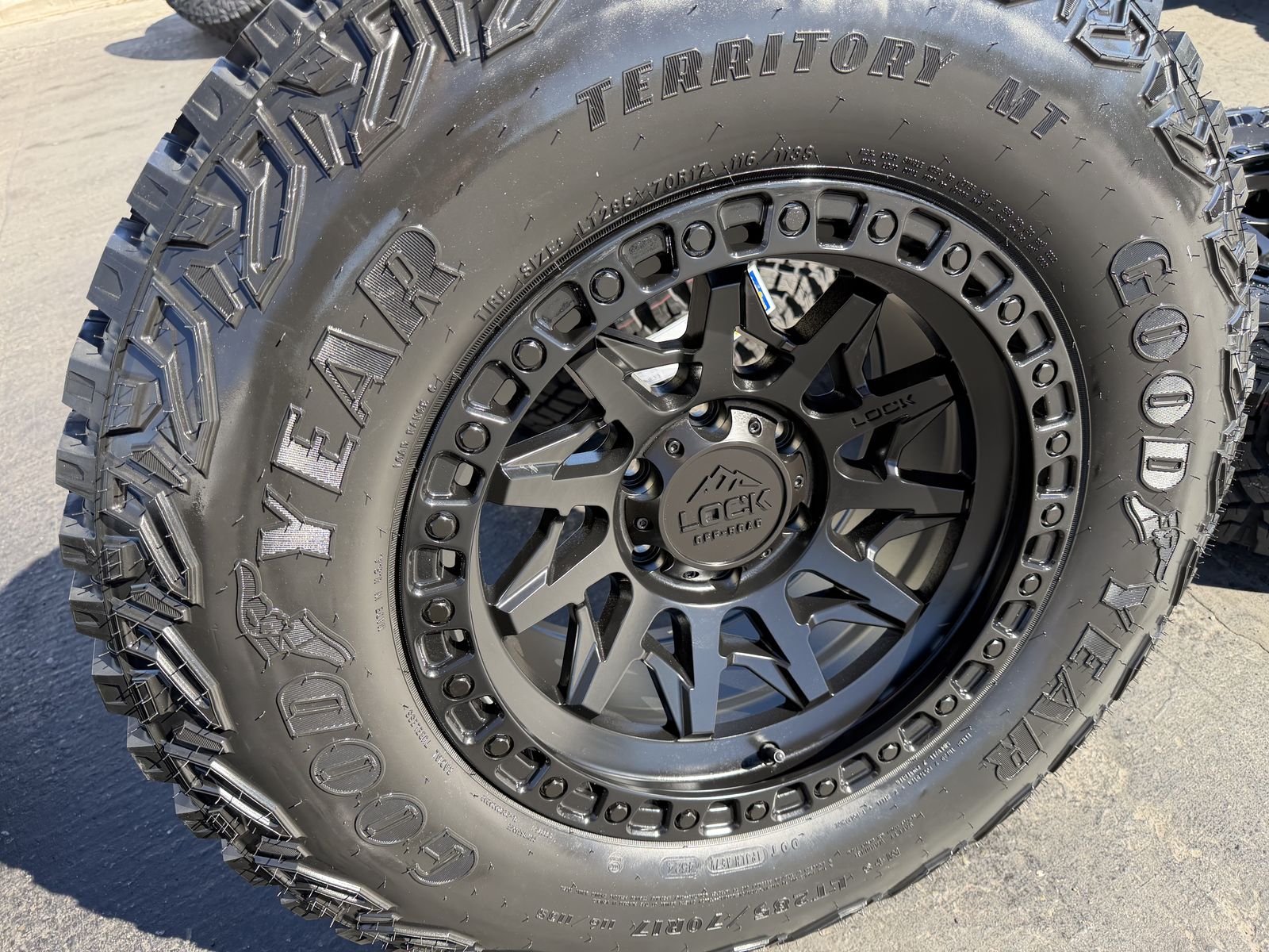 17 Lock Lunatic 6 Lug 6x135 Ford F150 33 Goodyear