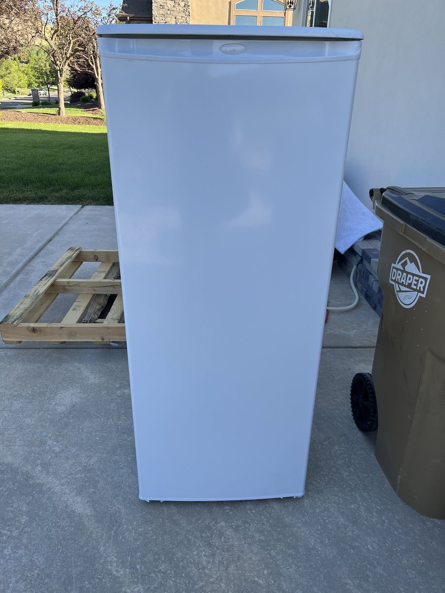 White Upright Freezer - Works Great, Manual Defrost