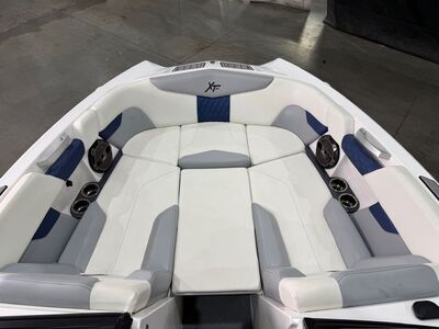 2022 Mastercraft XT24