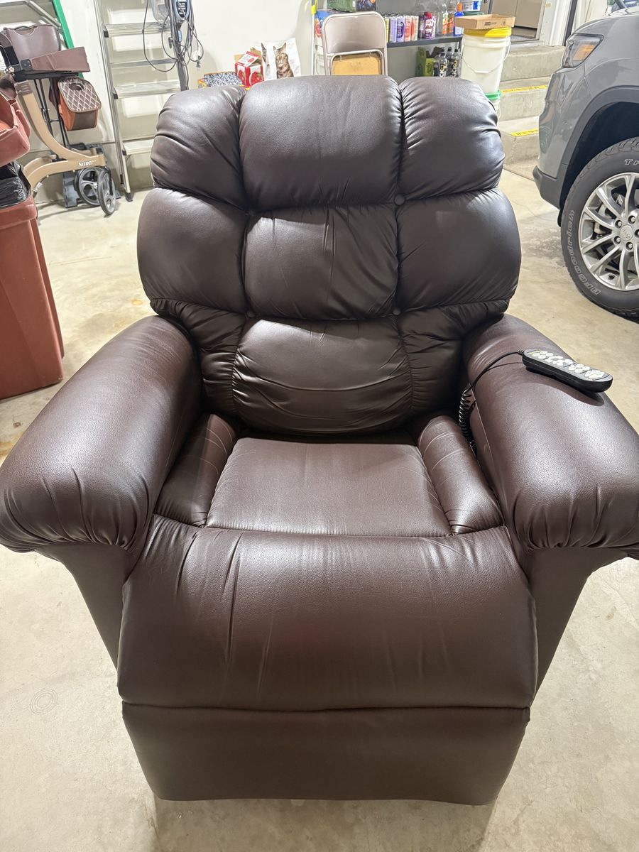 Golden Power Lift Recliner