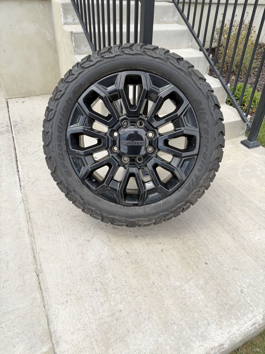 Gmc Sierra 3500 Denali Rims and Tires 275/50R22
