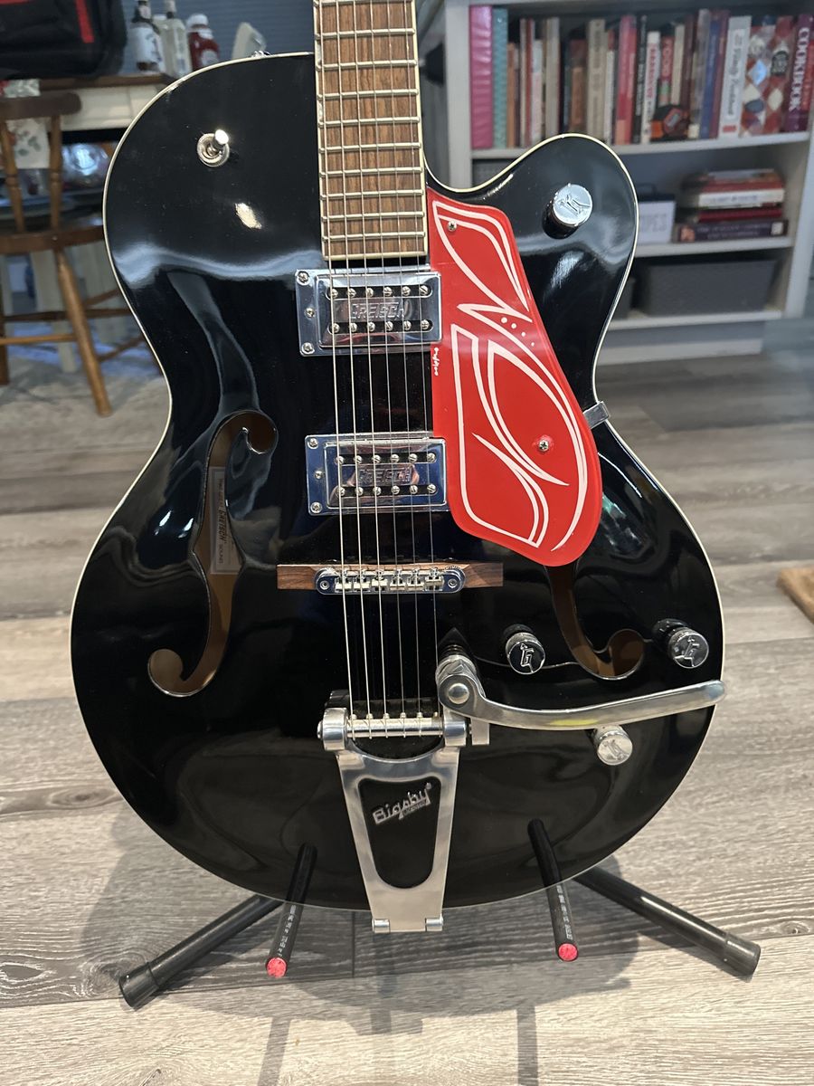Gretsch G5120 Electromatic Hollow Body Electric Guitar Black with Bigsby Tremolo