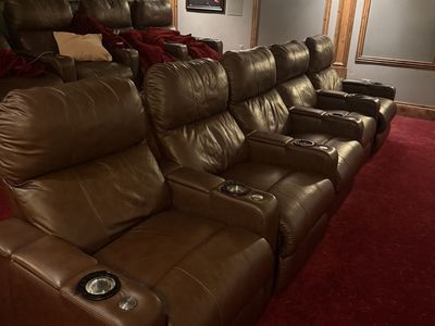 Row of 5 Theater Chairs, leather, electric, tray
