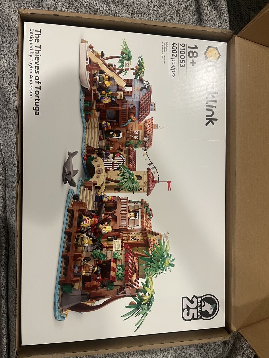 910053 LEGO The Thieves of Tortuga