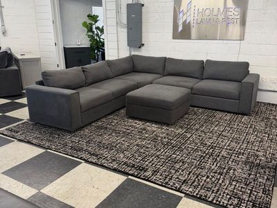 COSTCO THOMASVILLE BRYDEN FABRIC SECTIONAL W/ STORAGE SEATS & OTTOMAN!!