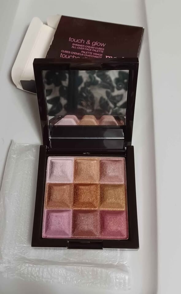 Avon Touch & Glow Palette