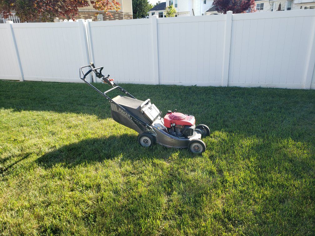 Honda Commercial Lawnmower HRC216HXA 21in mower