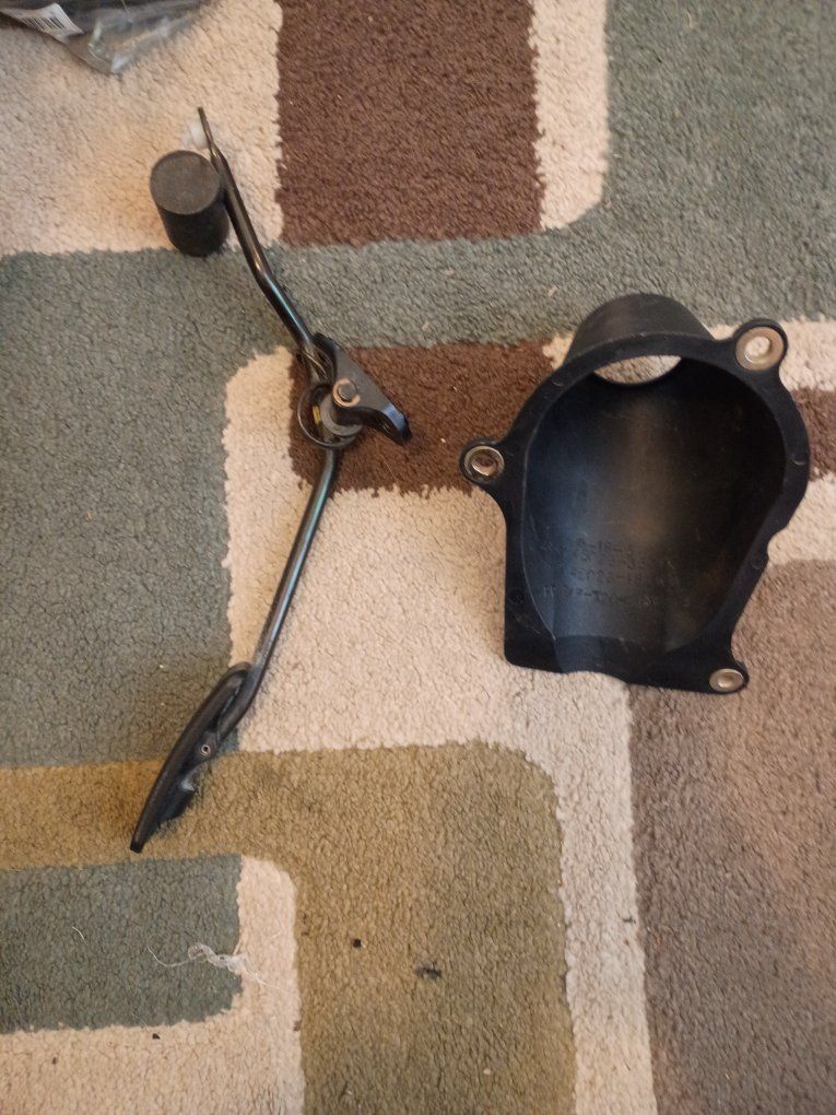 OEM 1996–2002 Toyota 4Runner Accelerator Pedal & Steering Column Cover