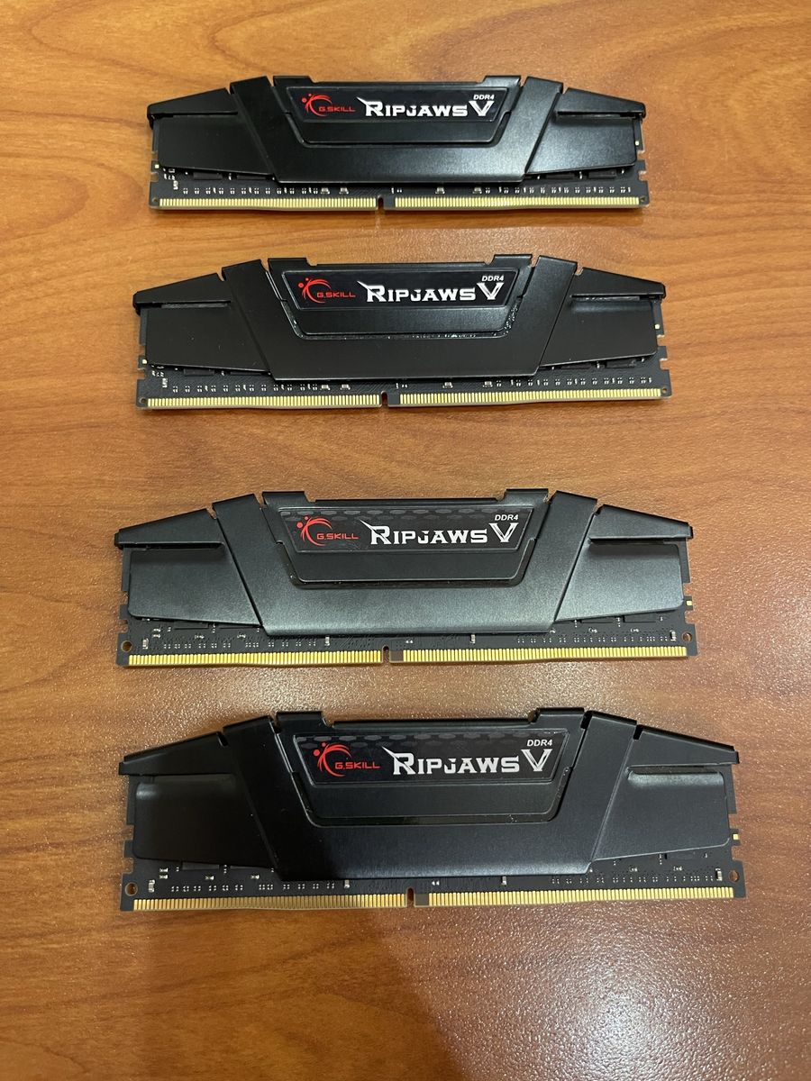 64 GB (4x16GB) Ripjaws V 3200Mhz DDR4 RAM