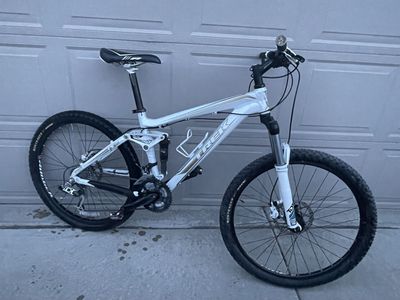 Trek Fuel EX 5 Mountain Bike - Full Suspension, White, 26-inch Wheels