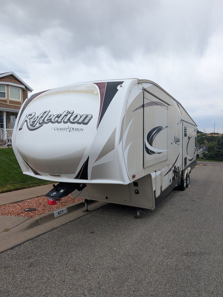 2016 Grand Design Reflection 337 RLS 5th Wheel